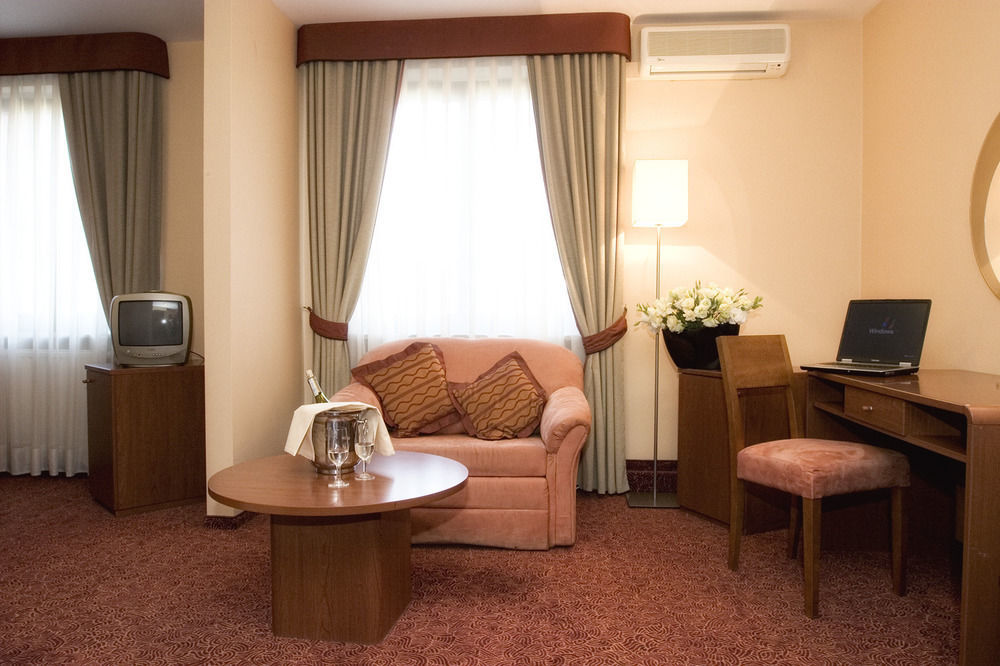 Classic Hotel كراكوفيا الغرفة الصورة